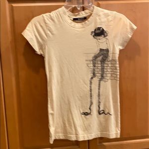S Women’s tan & black T-shirt